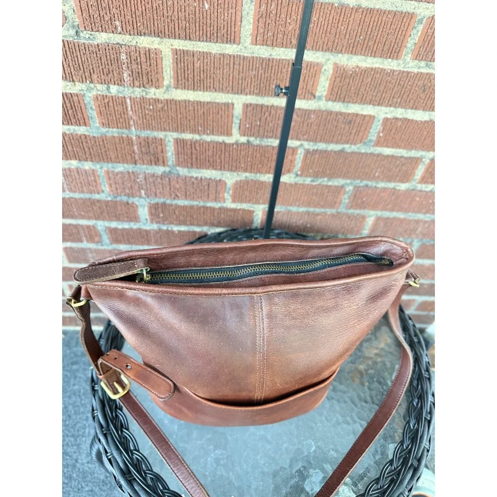 Vintage 1970-1980s Coach Brown Bucket Bag Medium Zip Top